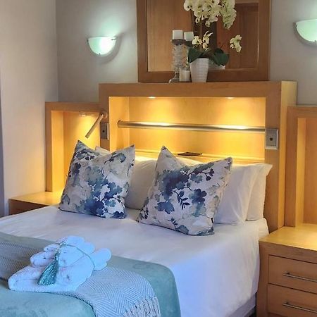 The Wooden Leg Guesthouse Kleinmond Exterior photo