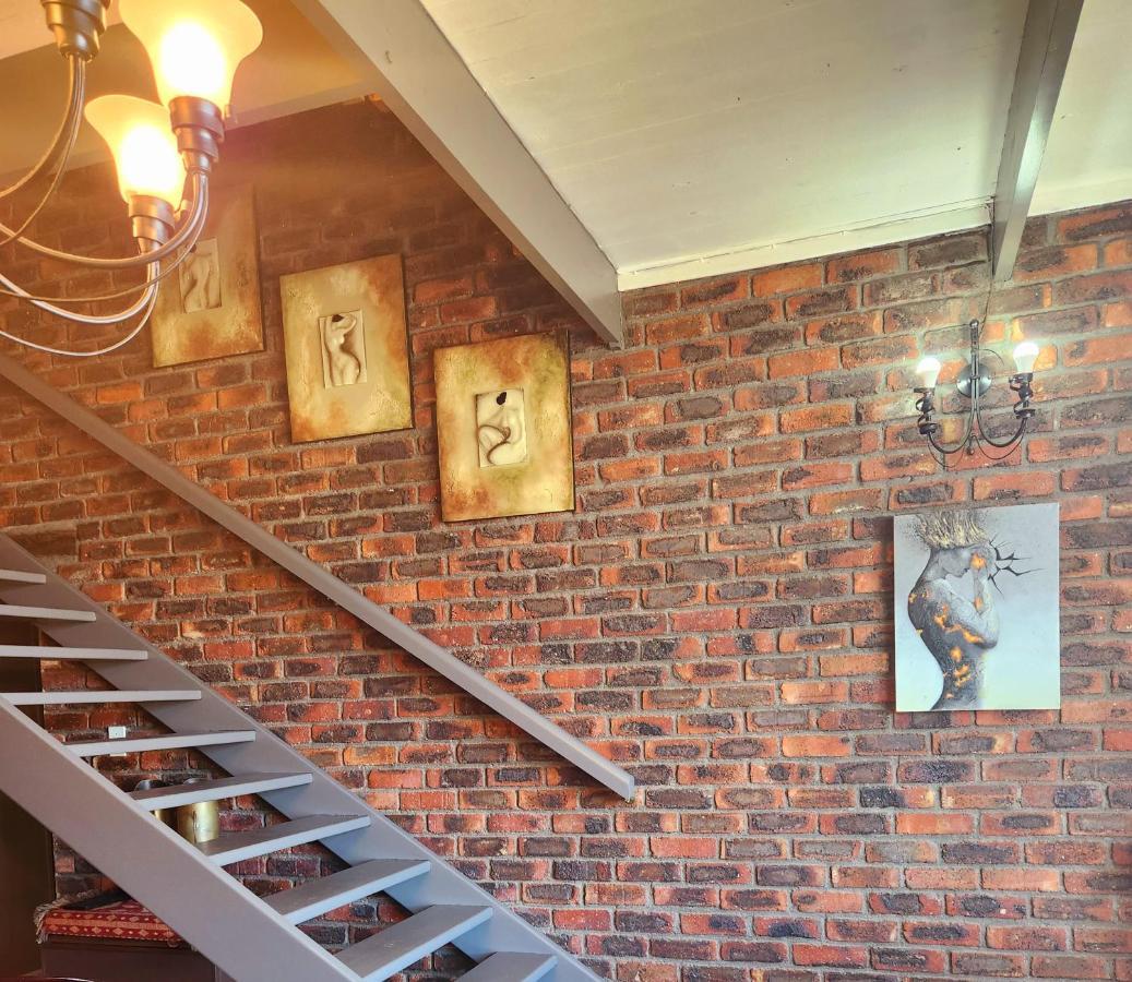 The Wooden Leg Guesthouse Kleinmond Exterior photo