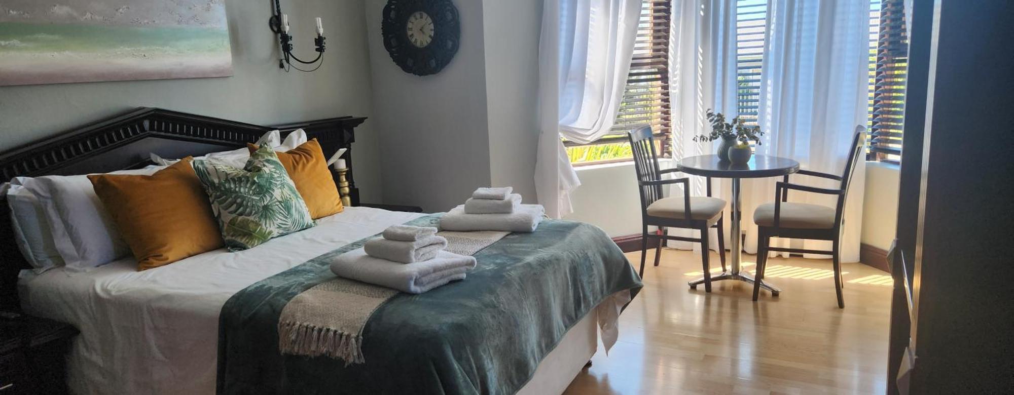 The Wooden Leg Guesthouse Kleinmond Exterior photo